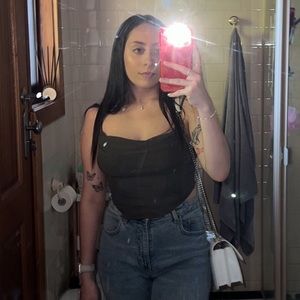 Meet your Posher, Analiesa